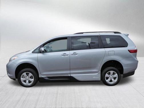 Silver Sky Metallic 2015 Toyota Sienna LE