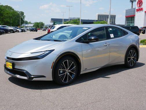 2025 Toyota Prius XLE