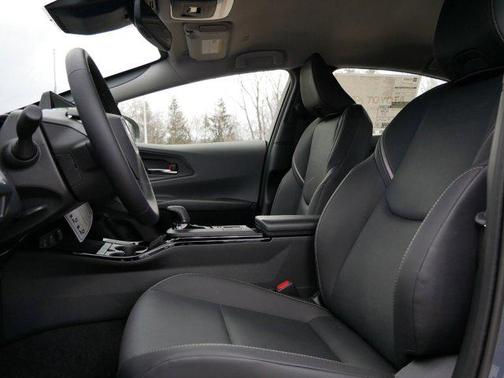 2025 Toyota Prius XLE