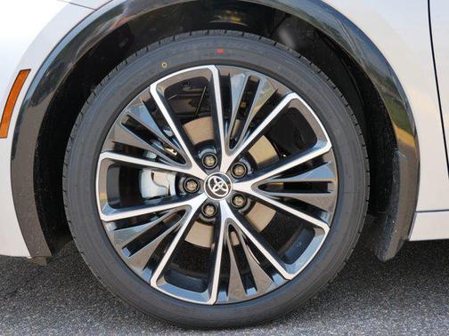 2025 Toyota Prius XLE