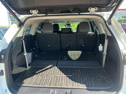 2020 Toyota Highlander LE