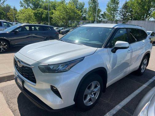 2020 Toyota Highlander LE