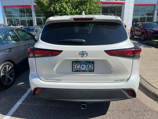 2020 Toyota Highlander LE