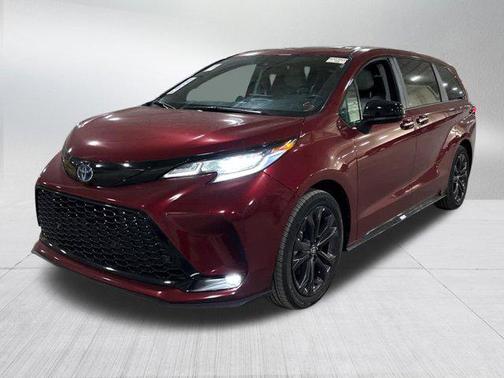 2025 Toyota Sienna XSE 7 Passenger