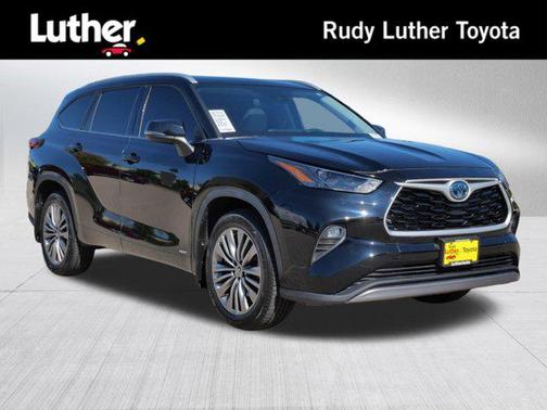 2022 Toyota Highlander Hybrid XLE