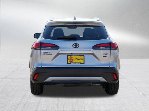 2022 Toyota Corolla Cross XLE