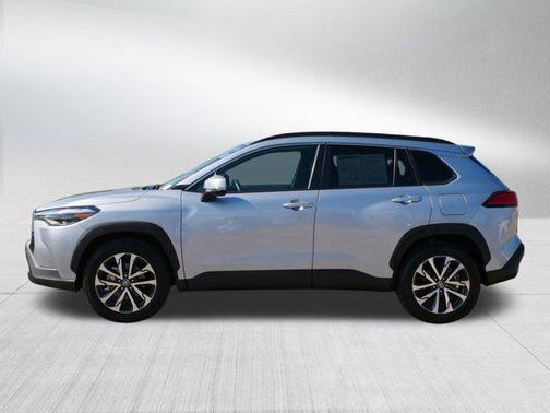 2022 Toyota Corolla Cross XLE