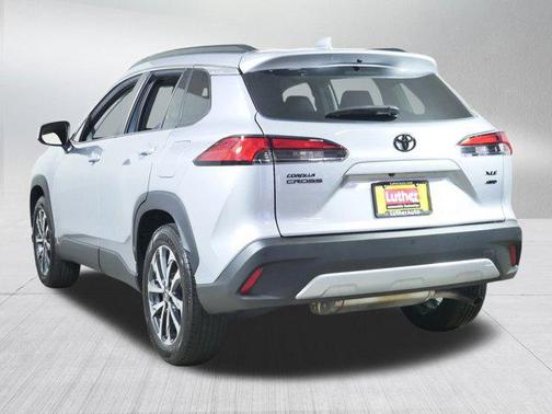 2022 Toyota Corolla Cross XLE