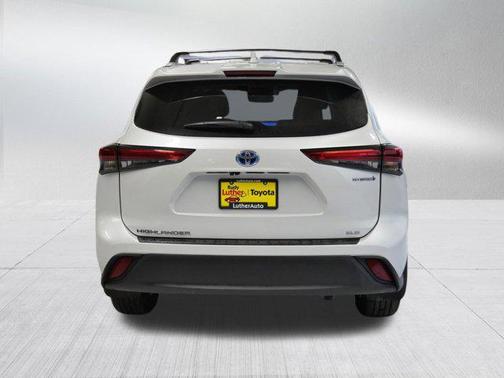 2023 Toyota Highlander Hybrid XLE