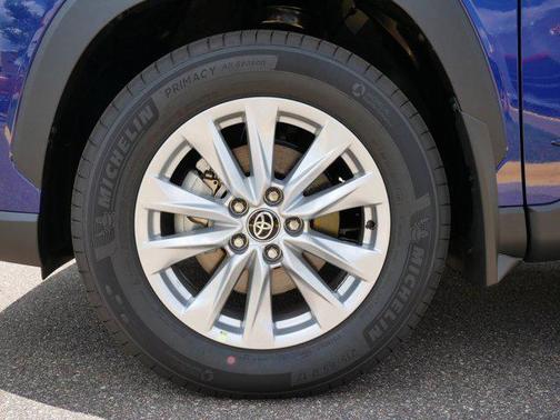 2025 Toyota Corolla Cross LE