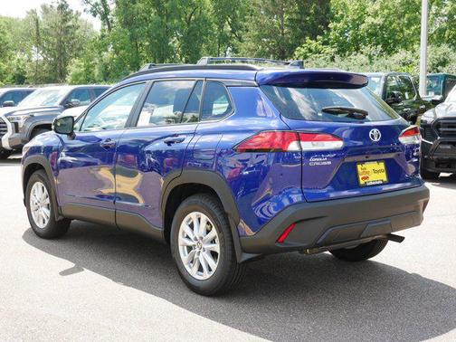 2025 Toyota Corolla Cross LE