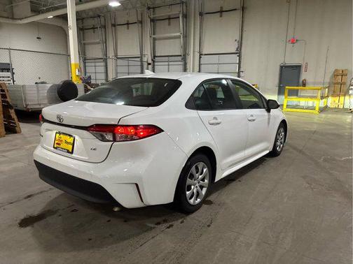 Ice Cap 2024 Toyota Corolla LE