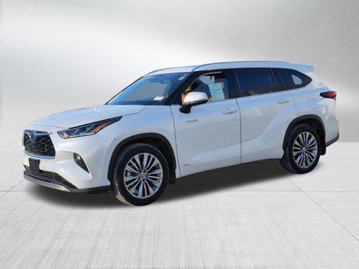 2021 Toyota Highlander Hybrid Platinum