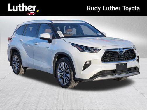 2021 Toyota Highlander Hybrid Platinum