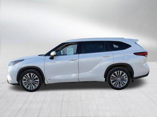2021 Toyota Highlander Hybrid Platinum
