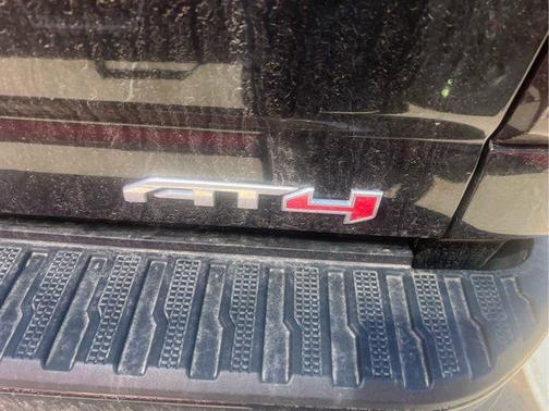 Ebony Twilight Metallic 2022 GMC Sierra 2500 AT4
