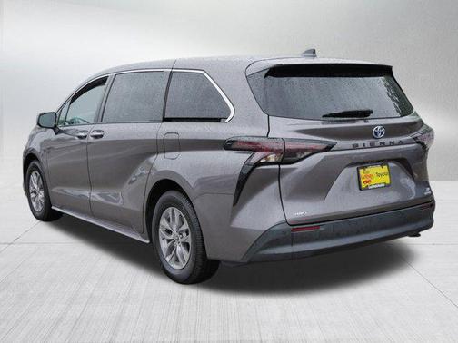 2023 Toyota Sienna XLE 7 Passenger