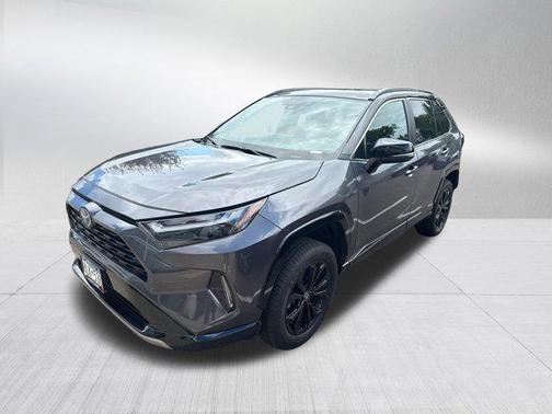 2022 Toyota RAV4 Hybrid SE