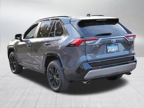 2022 Toyota RAV4 Hybrid SE