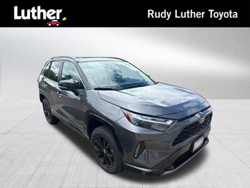 2022 Toyota RAV4 Hybrid SE