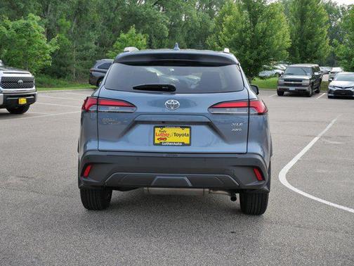 2024 Toyota Corolla Cross XLE