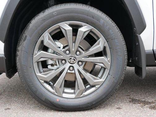 2025 Toyota RAV4 Hybrid XLE Premium