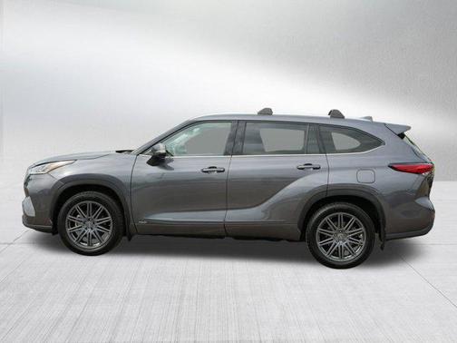 2022 Toyota Highlander Hybrid Limited