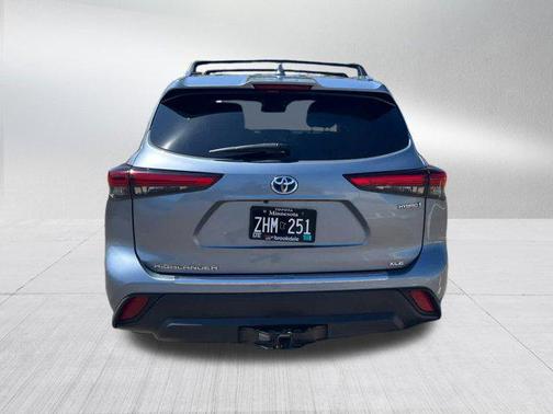 2020 Toyota Highlander Hybrid XLE