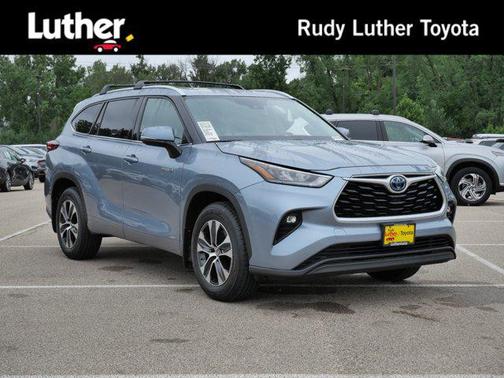 2020 Toyota Highlander Hybrid XLE
