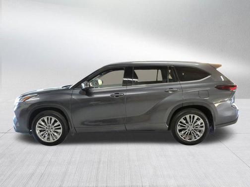 2024 Toyota Highlander Platinum