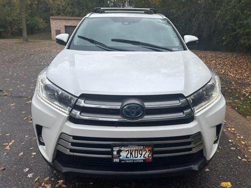2019 Toyota Highlander Hybrid Platinum