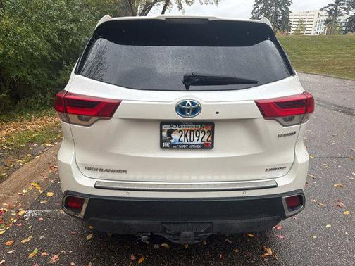 2019 Toyota Highlander Hybrid Platinum