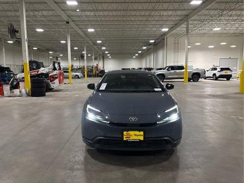 2025 Toyota Prius LE