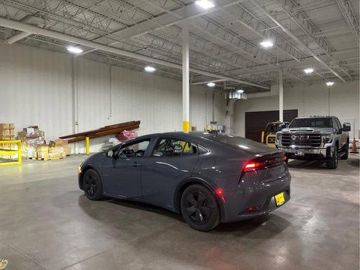 2025 Toyota Prius LE