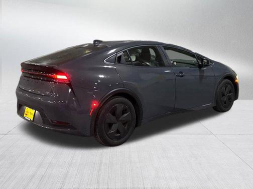 2025 Toyota Prius LE