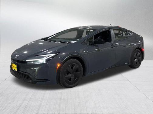 2025 Toyota Prius LE