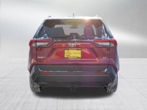 2020 Toyota RAV4 LE