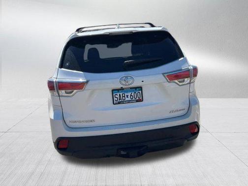 Blizzard Pearl 2016 Toyota Highlander XLE