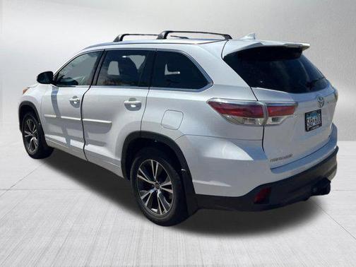 Blizzard Pearl 2016 Toyota Highlander XLE