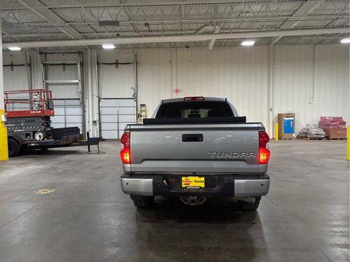 2016 Toyota Tundra SR5