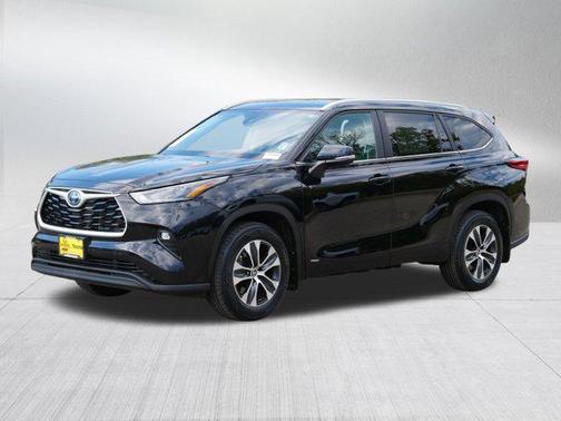 2023 Toyota Highlander Hybrid XLE