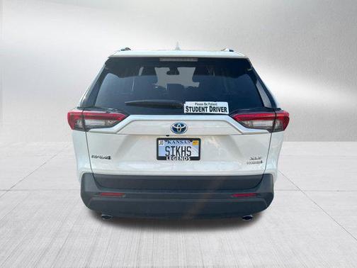 2022 Toyota RAV4 Hybrid XLE Premium