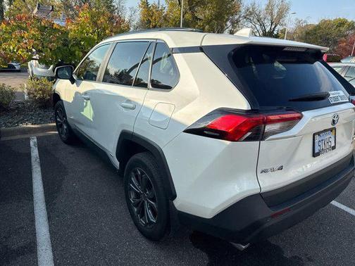 2022 Toyota RAV4 Hybrid XLE Premium
