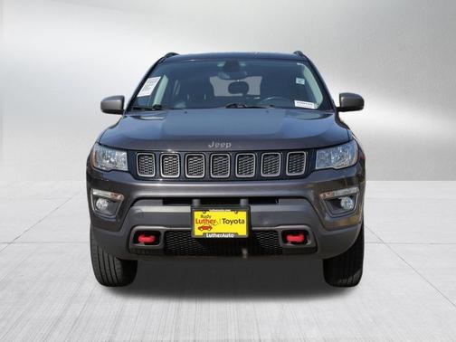 Granite Crystal Metallic Clearcoat 2019 Jeep Compass Trailhawk