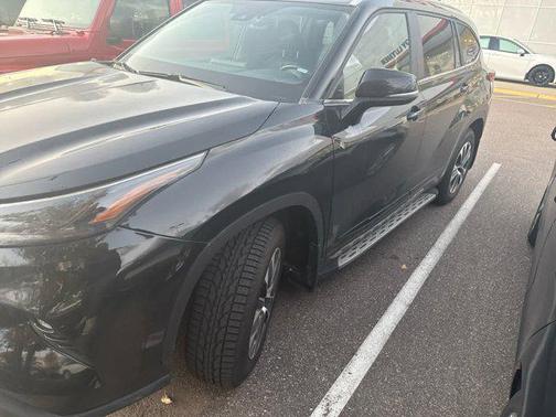 2023 Toyota Highlander Hybrid XLE