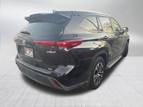 2023 Toyota Highlander Hybrid XLE