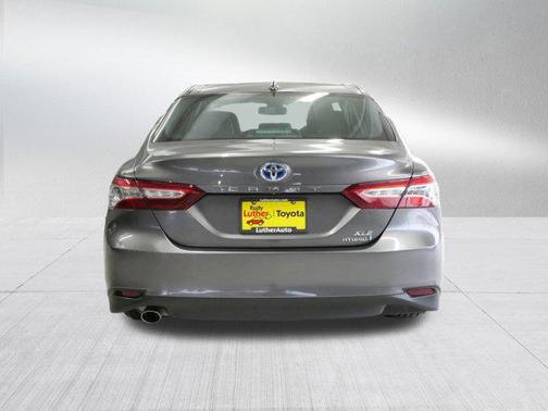 2020 Toyota Camry Hybrid XLE