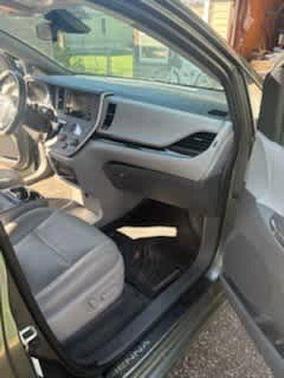 2020 Toyota Sienna XLE