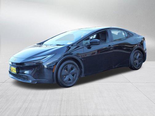 2025 Toyota Prius L