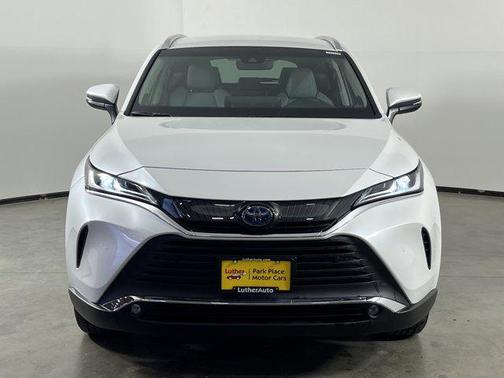 Wind Chill Pearl 2024 Toyota Venza XLE